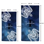 Serviette de Plage Personnalisée avec Nom et Initiale Motif Tortue Mandala Teinture Artisanale Cadeau Anniversaire pour Famille Amis