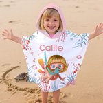 Toalla de playa de secado rápido con capucha y nombre personalizada con dibujos de niños del mundo marino Esenciales de playa Vacaciones de verano Regalo de cumpleaños para niños Niñas