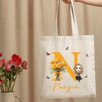 Borsa di tela personalizzata con nome e iniziale con bouquet di fiori di nascita personaggio in stile animato riutilizzabile grande regalo per donne