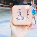 Henkilökohtainen sarjakuva luistelu tyttö syntymä kukka PU nahka korut laatikko nimi Travel Essentials syntymäpäivä peli päivä lahja naisille