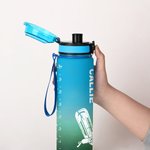 Cartone animato personalizzato Lifeguard Rescue Gear Element 32 oz Gradient Sport Water Bottle with Name and Time Marker Gratitude Birthday Gift for Lifeguards (Regalo di compleanno per bagnini)
