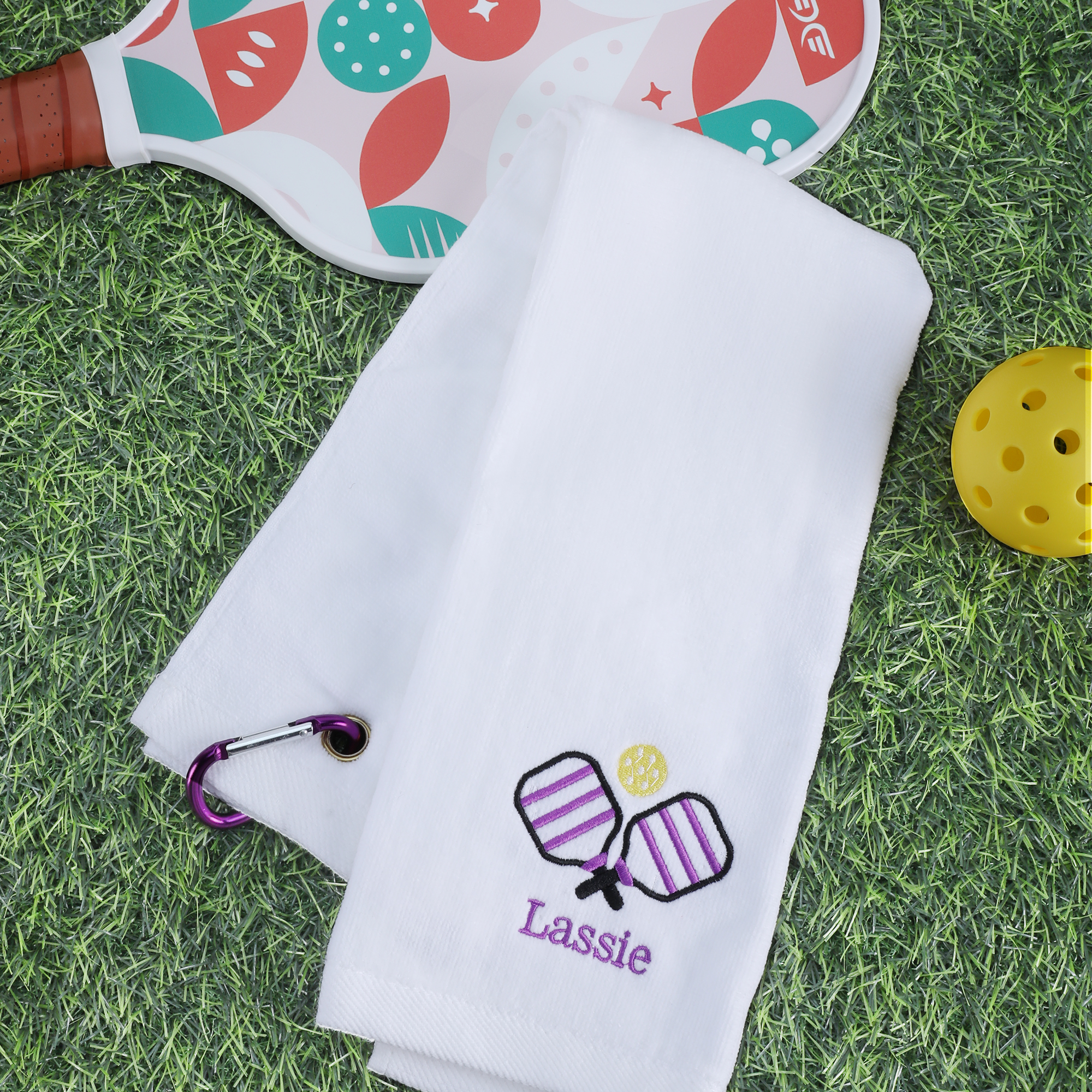 Serviette de sport brodée au nom du joueur de Pickleball 100% coton avec mousqueton Cadeau de célébration d'équipe pour joueur de Pickleball