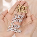 Gepersonaliseerde Bling naam kapel pin Broche Suit accessoire verjaardagscadeau voor nieuwe Sorority leden meisjes