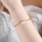 Personalized Simple Design PU Leather Jewelry Pouch Pearl Bracelet and Earrings Set with Name Wedding Bridal Shower Gift for Bride Bridesmaid