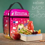 Personalisierte Cartoon-Charakter Briefpapier Elemente isolierte Lunch Bag mit Namen Portable Picknick zurück zu Schule Geschenk für Jungen Mädchen