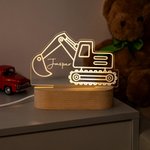 Henkilökohtainen kaivinkoneen traktori Design Säädettävä LED-yövalo nimellä ja puinen pohja huoneen sisustus Baby Shower syntymäpäivälahja pojille