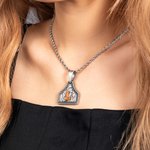 Henkilökohtainen Retro Länsi Cowboy Cow Tag kaulakoru Initial ja kaiverrettu teksti Farm Life Bullfighting tarvikkeet Syntymäpäivälahja Cowboy ystäville