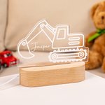 Henkilökohtainen kaivinkoneen traktori Design Säädettävä LED-yövalo nimellä ja puinen pohja huoneen sisustus Baby Shower syntymäpäivälahja pojille