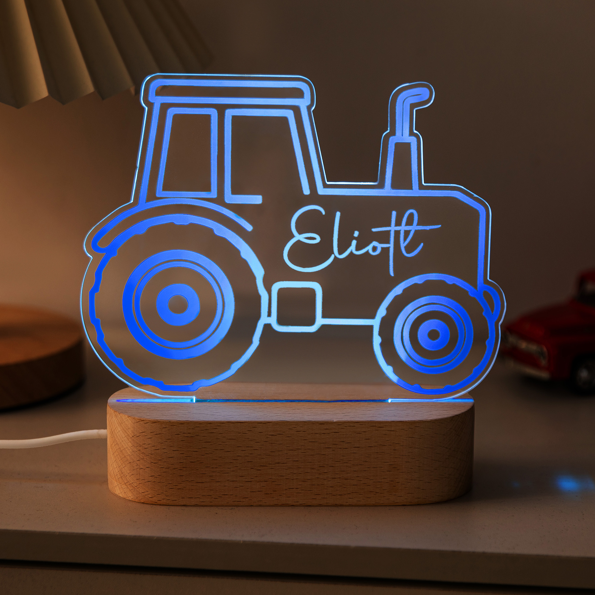 Veilleuse LED Réglable Personnalisée avec Design Tracteur Pelleteuse et Nom Socle en Bois Décoration Chambre Cadeau Naissance pour Garçon