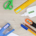 Henkilökohtainen Söpö Dinosaurus Fantasy Yksisarvinen Vedenpitävä tarra nimi Koulutarvikkeet Takaisin kouluun Syntymäpäivä Lahja lapsille