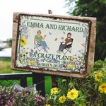 Personalizzato Retro Sitting Cartoon Characters Horizontal Metal Sign con nome Garden Door Decor Birthday Gift for Grandma Mom Lovers Gardening