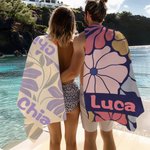 Asciugamano da spiaggia personalizzato con nome e fiore danese morbido ad asciugatura rapida telo borsa 2 in 1 festa compleanno regalo per donne
