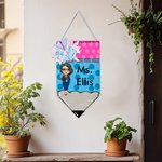 Personlig tecknad lärare karaktär träpenna skylt med efternamn och båge dörrhängare tillbaka till skolan lärarens dag uppskattning gåva för lärare