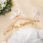 Gepersonaliseerde strik parel aluminium draad naam houten hanger met datum bruiloft benodigdheden kleedkamer decor voor bruid bruidsmeisje