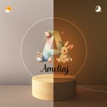Gepersonaliseerd Schattig Konijntje Bloemen Voorletter LED Nachtlampje met Houten Voet en Naam Paasfeest Kamer Decoratie Cadeau voor Jongens Meisjes