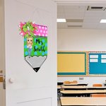 Personlig tecknad lärare karaktär träpenna skylt med efternamn och båge dörrhängare tillbaka till skolan lärarens dag uppskattning gåva för lärare