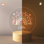 Personalisierte Regenbogen Initial Floral Peter Rabbit LED Nachtlicht mit hölzernen Basis und Name Datum Kinderzimmer Dekoration Geburtstag Baby Dusche Geschenk für Kinder