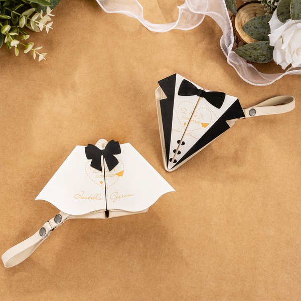 Personalized Leather Paper Airplane Wedding Memorial Luggage Tag with Date and Name Sign in Accessory Wedding Favor Souvenir Gift for Couple Guests