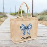 Personalizzato Toile De Jouy francese Retro Blu Fiocco Grande Borsa Tote in Juta con Nome Viaggio Essenziale Spiaggia Regalo di Compleanno per Donne