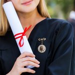 Gepersonaliseerde Boog Zirkoon Foto Kapel Broche Pin met Tekst Huwelijk Graduation Anniversary Gift voor Pasgetrouwden Afgestudeerden