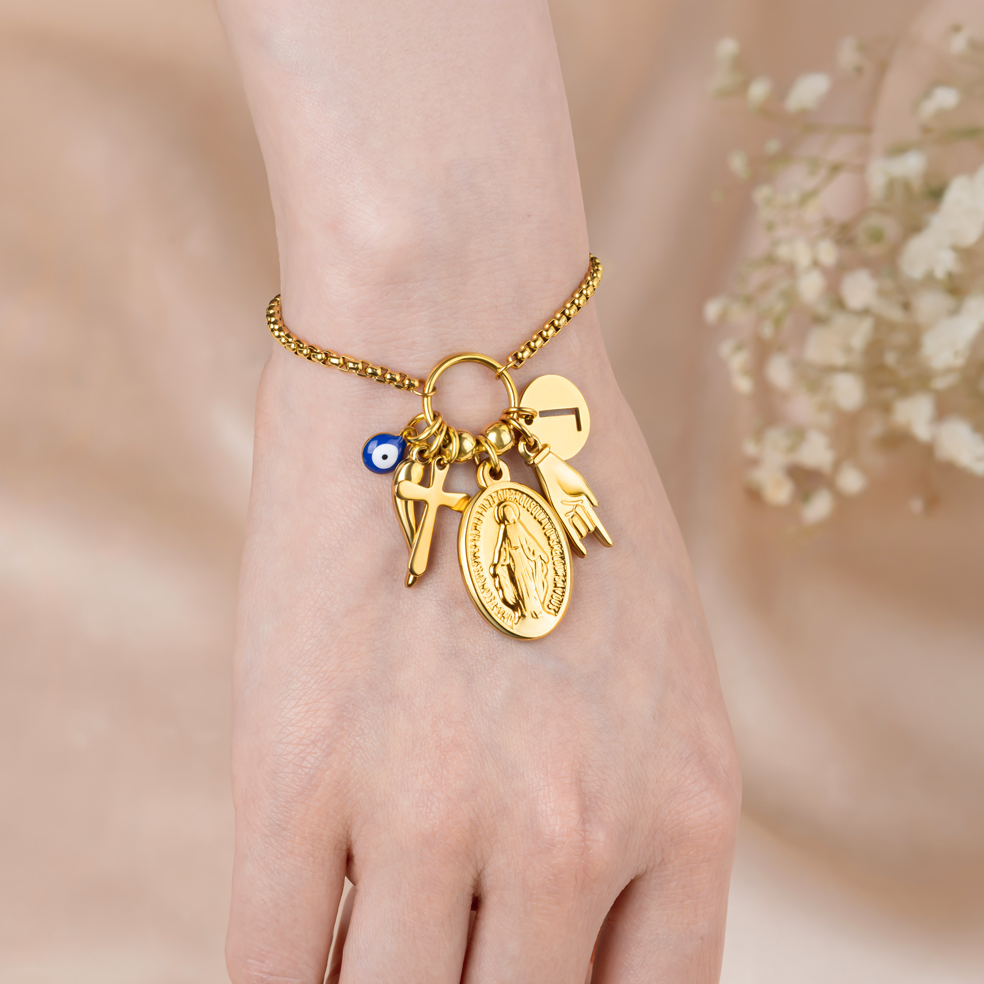 Pendentif Vierge Marie en corne d'Italie Bracelet réglable avec initiale Cadeau d'anniversaire pour femme