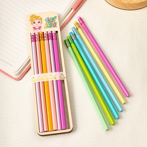 Personligt pennset med 6 tecknade figurer med namn Student Incentive Tillbaka till skolan Födelsedagspresent för pojkar Flickor