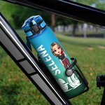 Personligt namn på tecknad fitnesskaraktär 32 oz Gradient vattenflaska med tidsmarkör Motiverande födelsedagssportgåva för kvinnor som älskar fitness