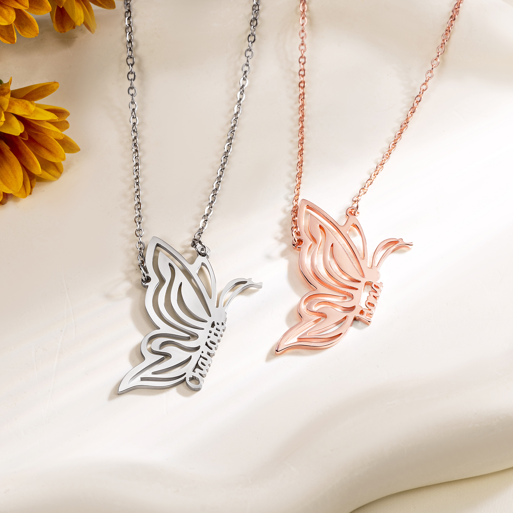 Collier papillon personnalisé avec nom Bijoux délicats Cadeau d'anniversaire pour femmes