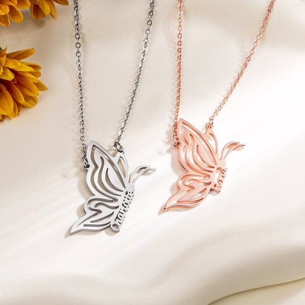 Collier papillon personnalisé avec nom Bijoux délicats Cadeau d'anniversaire pour femmes