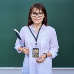 Portabadge personalizzato in pelle PU con testo e cordino Regalo per il giorno della scuola per l'insegnante