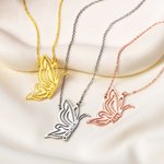 Collier papillon personnalisé avec nom Bijoux délicats Cadeau d'anniversaire pour femmes