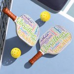 Personalisierte Multicolor Wort Wolke Pickleball Paddel mit Namen Geburtstag Jahrestag Wettbewerb Tag Geschenk für Sport-Fan Pickleball Spieler Liebhaber