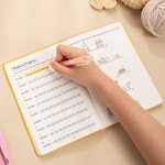 Calendrier personnalisé des pelotes de laine 2026 Journal A5 avec texte et page de planification de projet Accessoires de rangement pour le crochet Cadeau d'anniversaire pour les amoureux du tricot