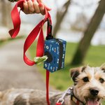 Cane personalizzato con impronte di zampe, cuore d'osso, porta sacchetti per la cacca con nome dell'animale, attività all'aperto, regalo di compleanno per il proprietario dell'animale.