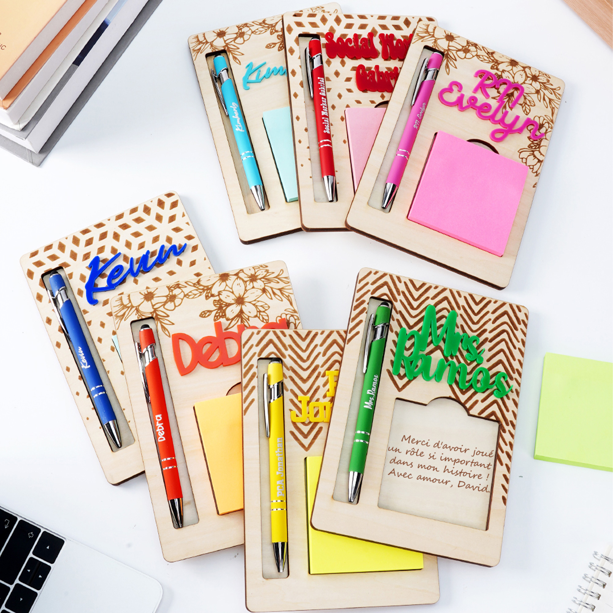 Support en Bois avec Notes Autocollantes Personnalisé avec Nom et Texte Cadeau Rentrée des Classes pour Enseignant Élève