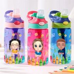 Personalisierte bunte Buntstifte niedlichen Cartoon-Charakter 16 oz Kind Wasserflasche mit Namen und Initialen zurück zu Schule Geburtstag Geschenk für Jungen Mädchen