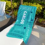 Toalla de playa personalizada con nube de palabras multicolores y nombre secado rápido regalo de verano en la piscina para la familia y amigos