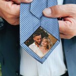 Personalisierte Streifen Foto Patch Krawatte mit Namen und Geschenkbox Herren Accessoire Hochzeit Jahrestag Business Geschenk für Ehemann Papa
