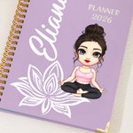 Personalisierte Cartoon Yoga Girl A5 Spiral Journal Notebook 2026 wöchentliche monatliche Planer mit Namen Neujahr Geburtstag Geschenk für Frauen