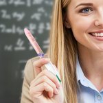 Penna a sfera personalizzata glitterata 4 in 1 con nome e fiore di nascita regalo ideale per occassioni speciali per insegnanti e infermieri