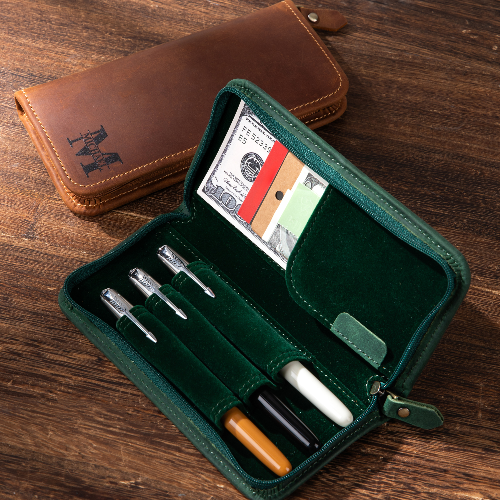 Personnalisé Monogramme 3 Fentes Divisées Crazy Horse Leather Pen Case with Name Portable Accessories Travel Birthday Gift for Family Friends Colleagues
