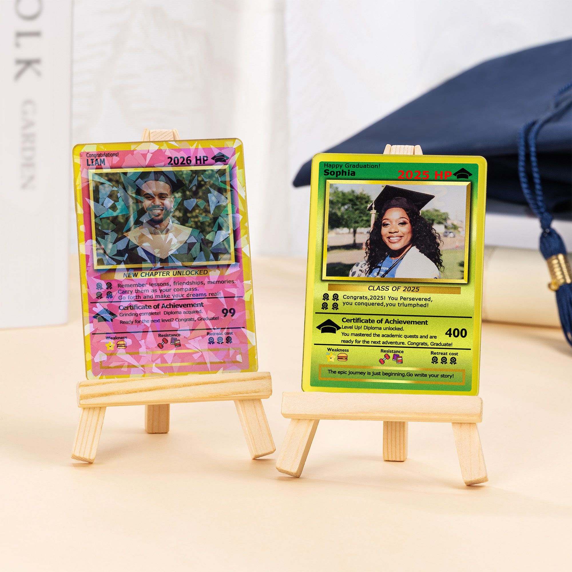 Carte TCG Classique Personnalisée avec Photo et Texte Thème Remise des Diplômes Décoration de Bureau Cadeau de Fin d'Études pour Diplômés