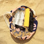 Serviette de Plage Pliable Personnalisée avec Nom et Fleur Danoise Accessoire à Séchage Rapide Sac de Plage Cadeau Anniversaire Voyage pour Femme