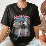 Personlig In Loving Memory Wings Photo Memorial T-skjorte Sweatshirt med navn og dato Begravelse Sympatigave for tap av en elsket