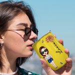 Bicchiere da 355ml personalizzato con nome fiore di nascita e personaggio in stile cartone animato regalo di compleanno matrimonio o festa per donne