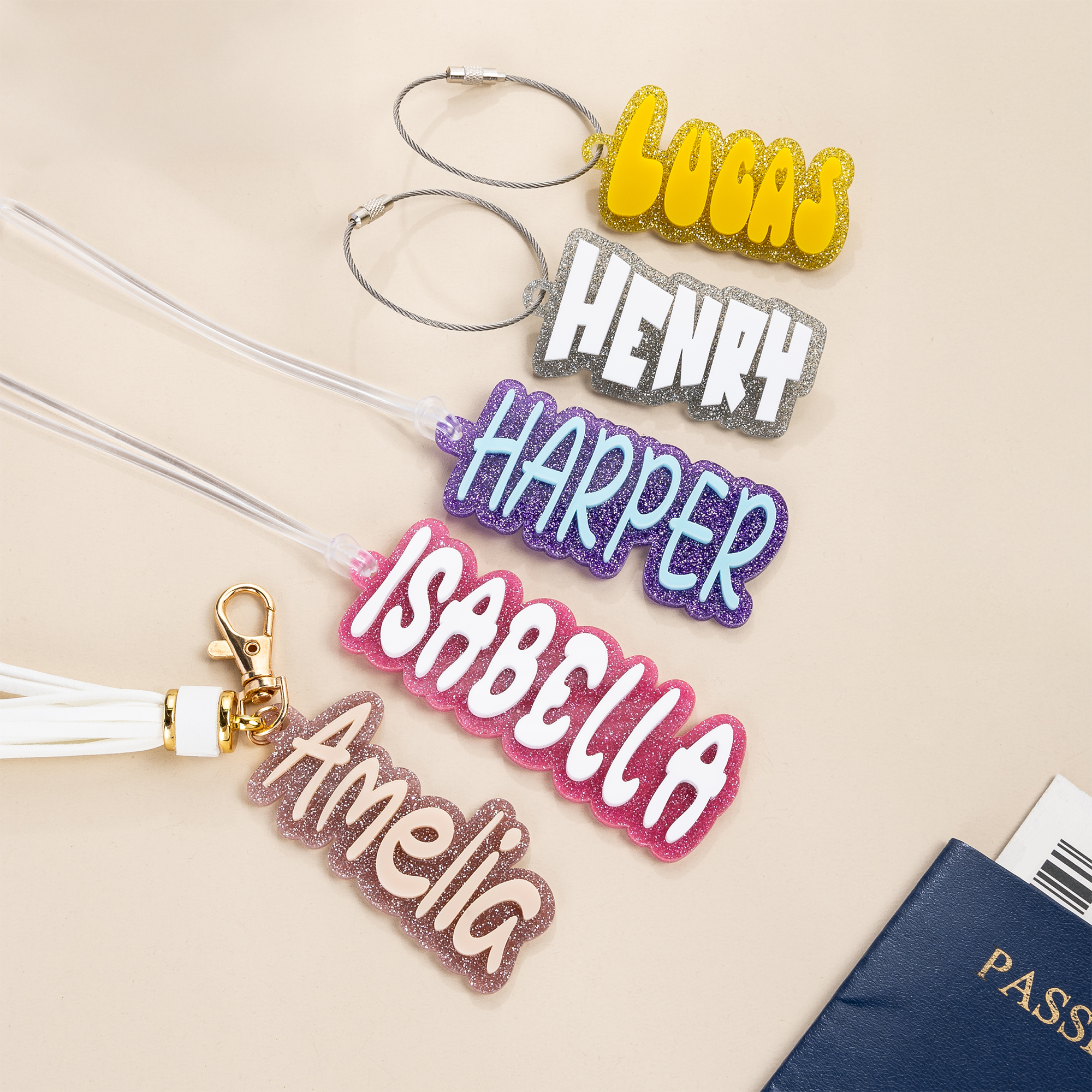 Etiquette de nom en acrylique personnalisée pour sac à dos Accessoires de voyage Utilisation quotidienne Cadeau d'anniversaire pour voyageur Etudiant