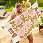 Toalla de playa personalizada con diseño floral retro y nombre estilo bohemio de secado rápido regalo de cumpleaños y fiestas para chicas y mujeres