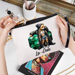 Trousse de maquillage personnalisée avec nom et dragonne pour les amateurs de hip-hop.