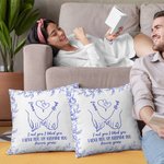 Toile De Jouy Personnalisée Housse d'Oreiller avec Noms Décoration d'Intérieur Cadeau d'Anniversaire pour Couple Famille