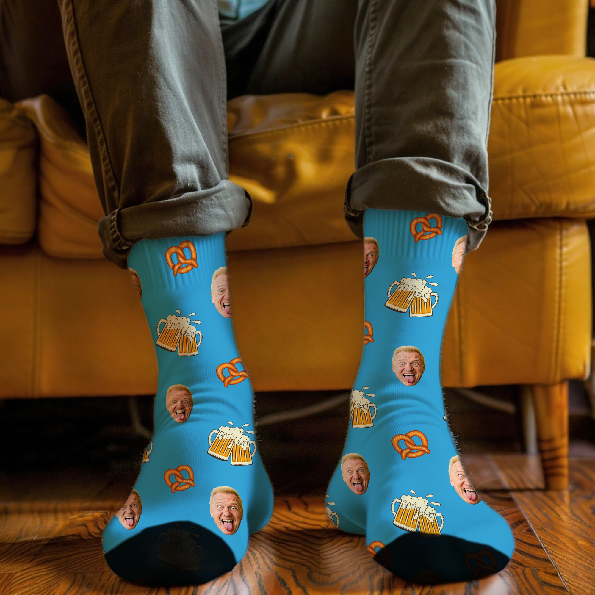 Chaussettes à mi-mollet personnalisées Pretzel Bière 1-2 Photos de visage Chaussettes à mi-mollet Souple et Respirant Fête de la Bière Cadeau pour les Barmans Buveurs